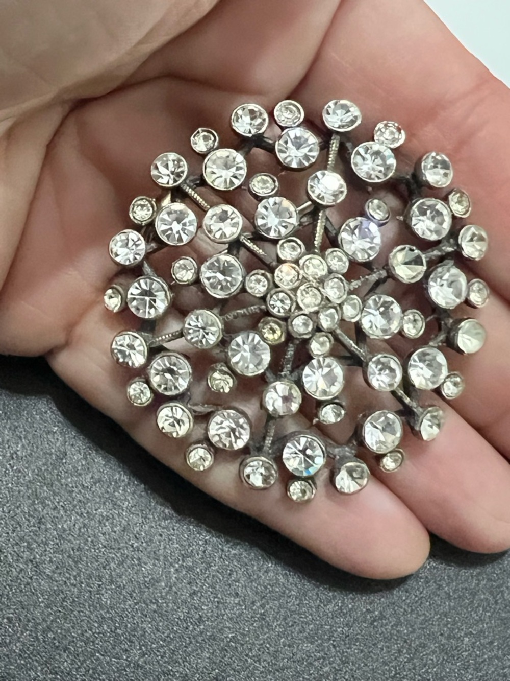 Vintage Crystal Burst Rhinestone Brooch - Silver Tone - Picture 5 of 11